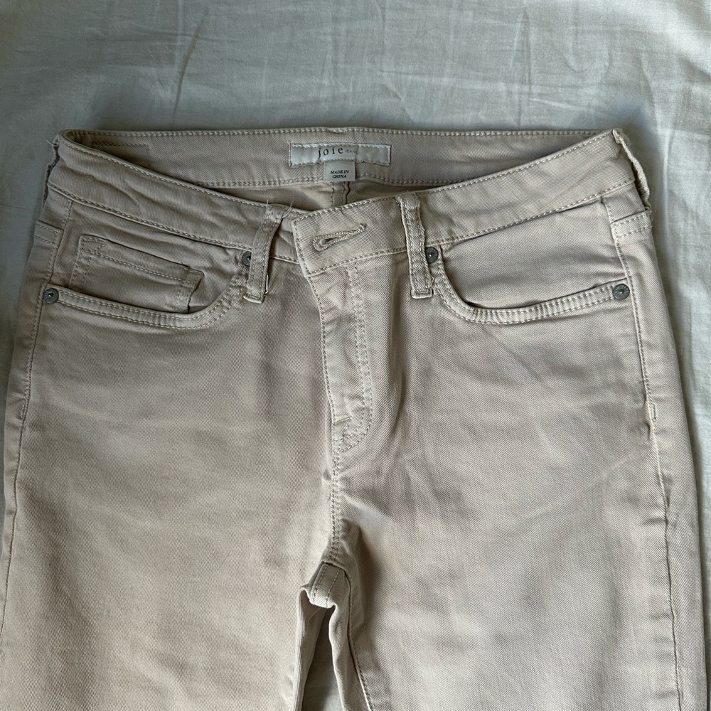 Women's Tan Capris
